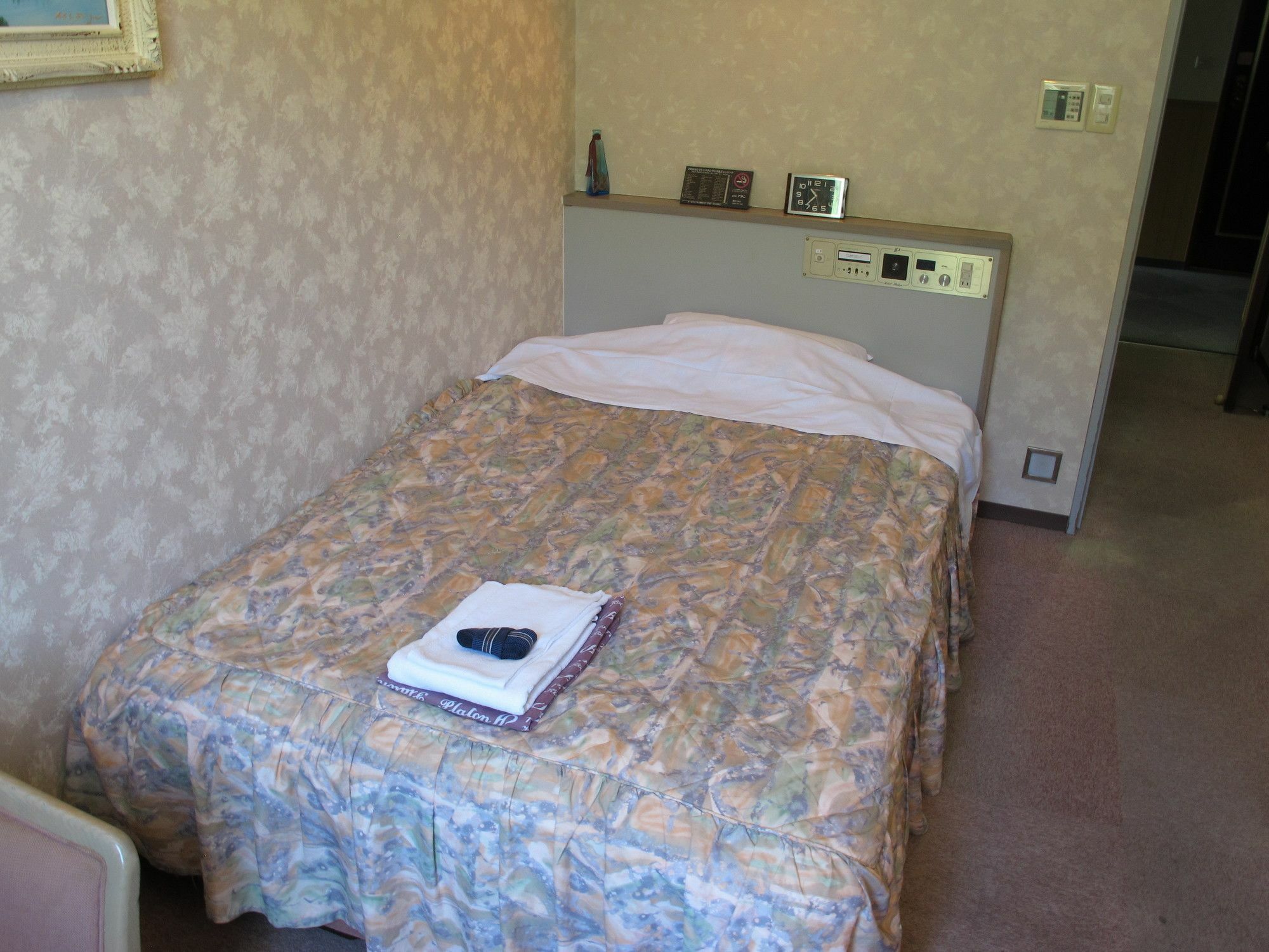 Hotel Platon Chikuma Buitenkant foto